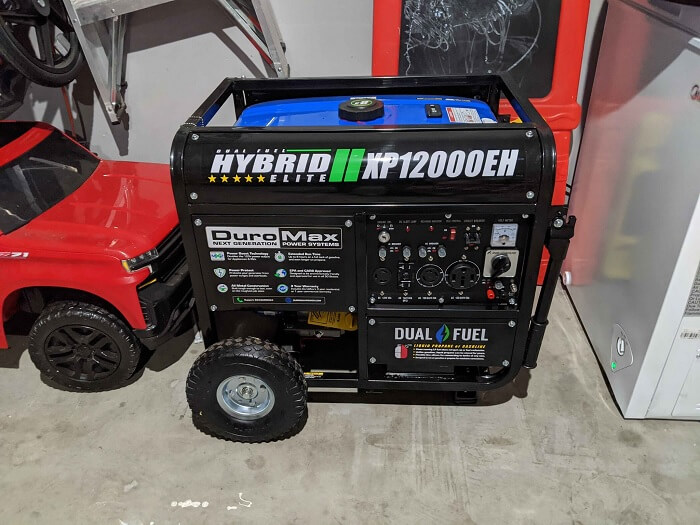 DuroMax XP12000EH Dual Fuel Electric Start Portable Generator,
