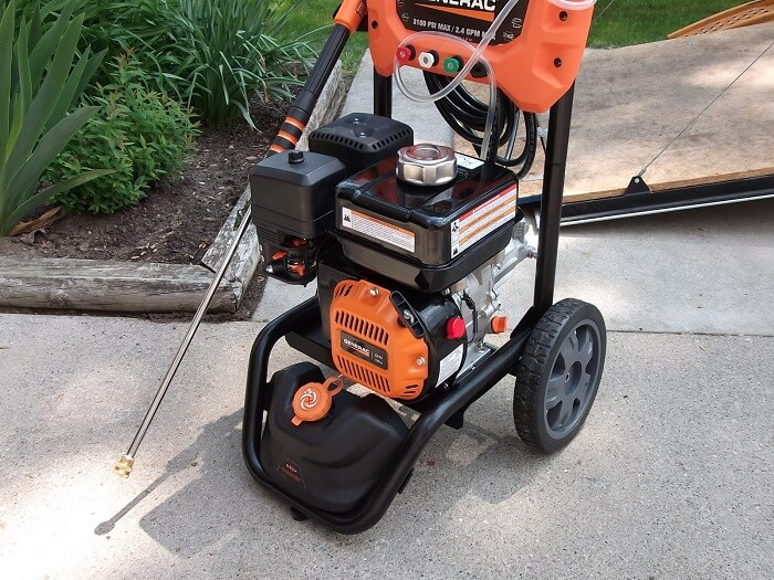 Generac 6923 3100 PSI 2.4 GPM Gas Powered Pressure Washer